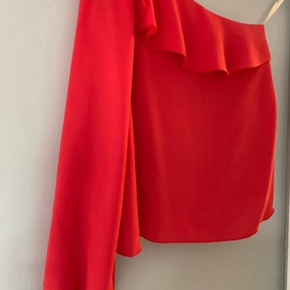 WILFRED ARITZIA One Sleeve Asymmetrical Ruffled Top - Picture 3 of 5